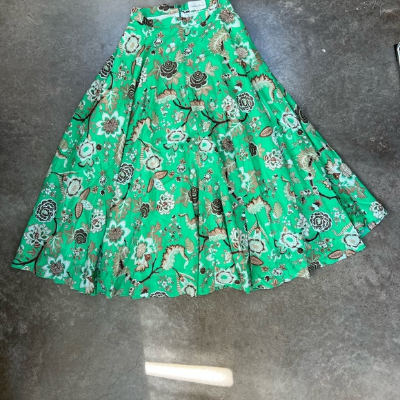 Cara Cara Green and Brown Floral Skirt medium - Picture 2 of 7